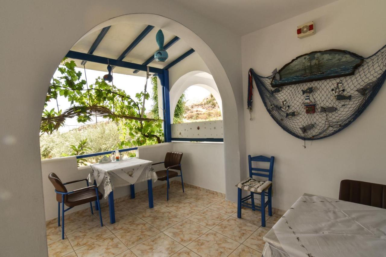 Vardes Hotel Studios Amoopi Extérieur photo